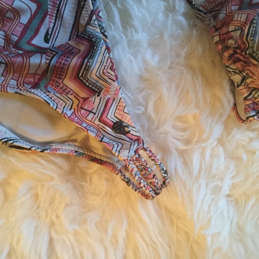 Insight triangle bikini geometric pattern - Picture 5 of 6